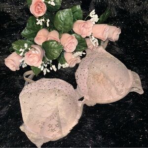 Victoria’s Secret Pink/Beige Beaded Lace Diamanté Rhinestone Bra
